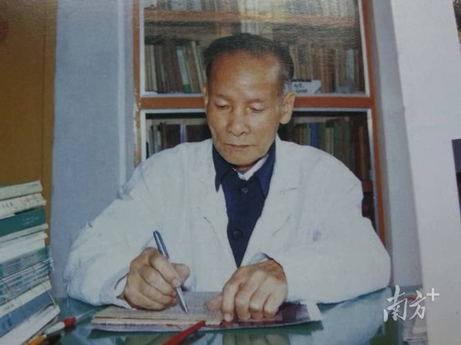 老师被我啪啪啪的相关介绍