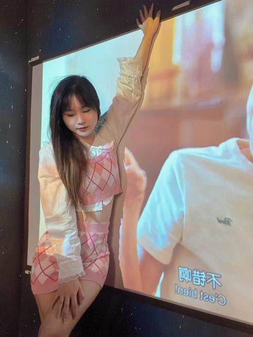 丰满少妇av在线的相关介绍