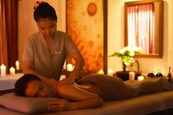 女人内裤分泌物发黄正常吗的相关介绍