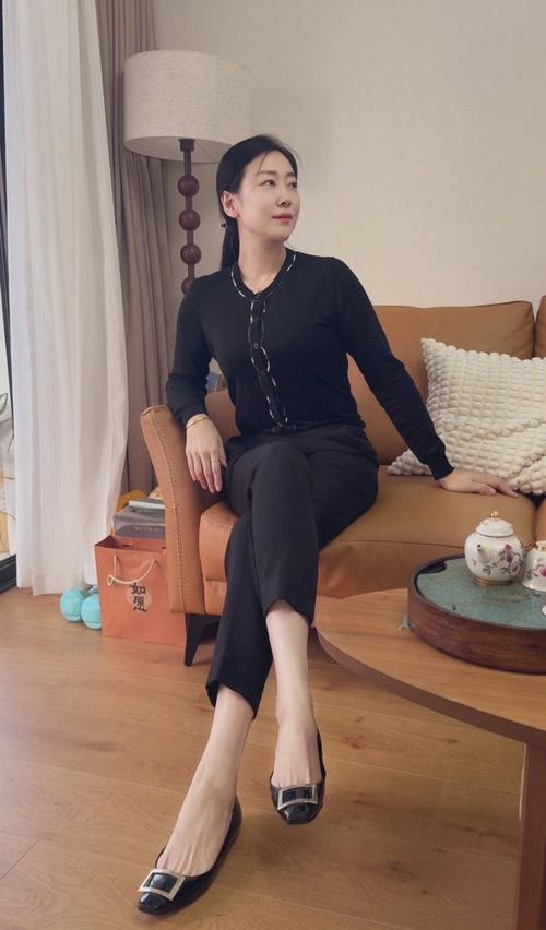 亚洲中出少妇的相关介绍
