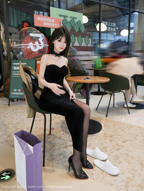 久久久久av亚洲av的相关介绍