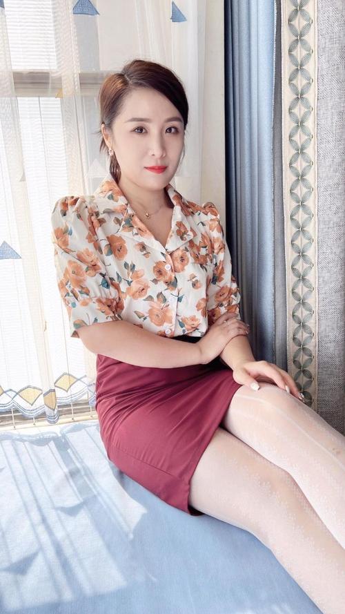 狂操美女老师视频的相关介绍
