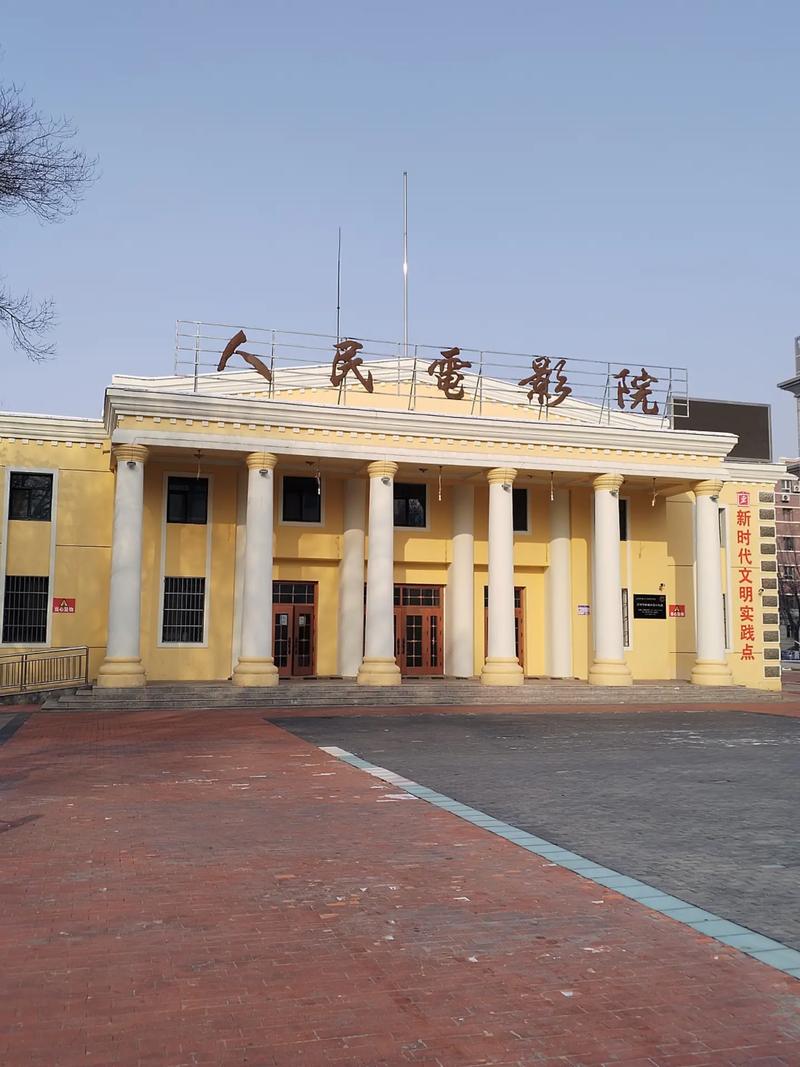 女同闺蜜同居互扣高潮av的相关介绍