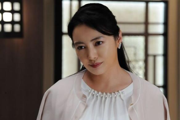 女性下面总有黄色分泌物的相关介绍