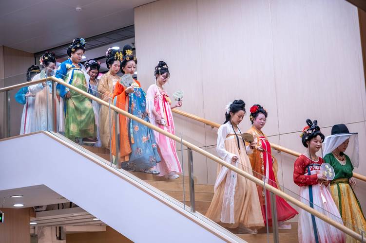 日本 女大学生 精油按摩的相关介绍