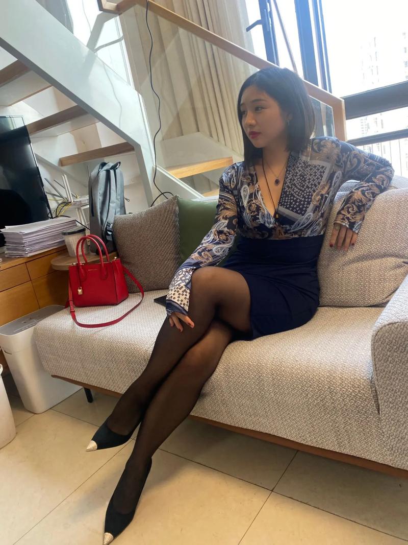 小妞影院的相关介绍