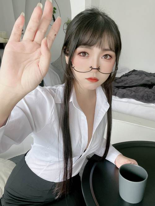熟女人妻 在线的相关介绍