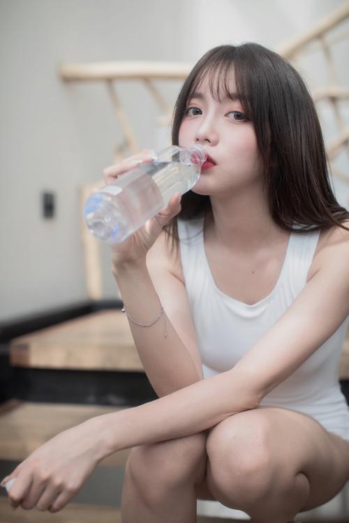 搭讪欲求不满熟女人妻的相关介绍