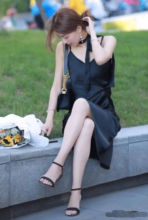 女人被添全过程久久av的相关介绍