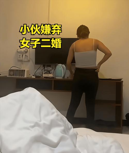 内射老师逼里的相关介绍