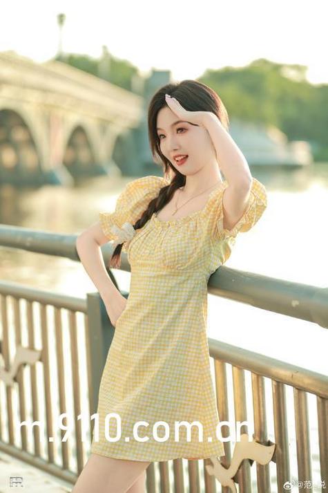 美女老师在线操的相关介绍