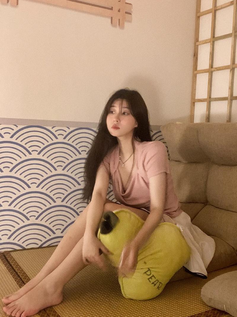 精品人妻少妇嫩草av蜜桃的相关介绍
