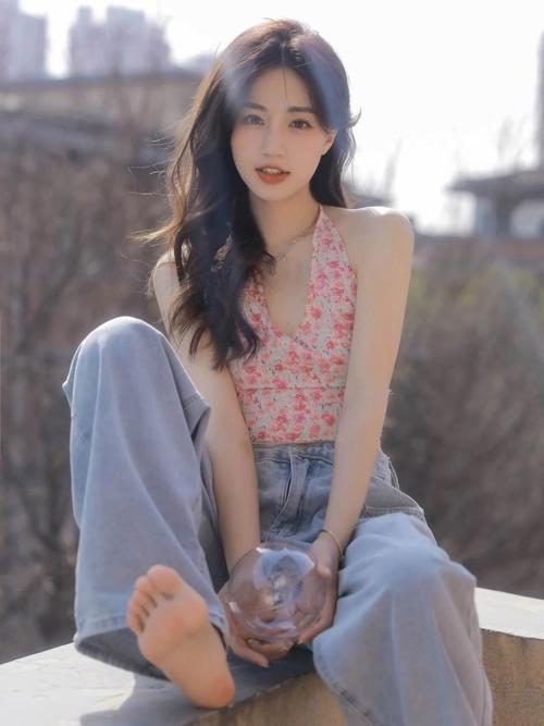 日韩胖女人av的相关介绍