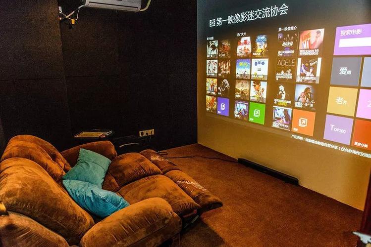 操老师的小逼的相关介绍