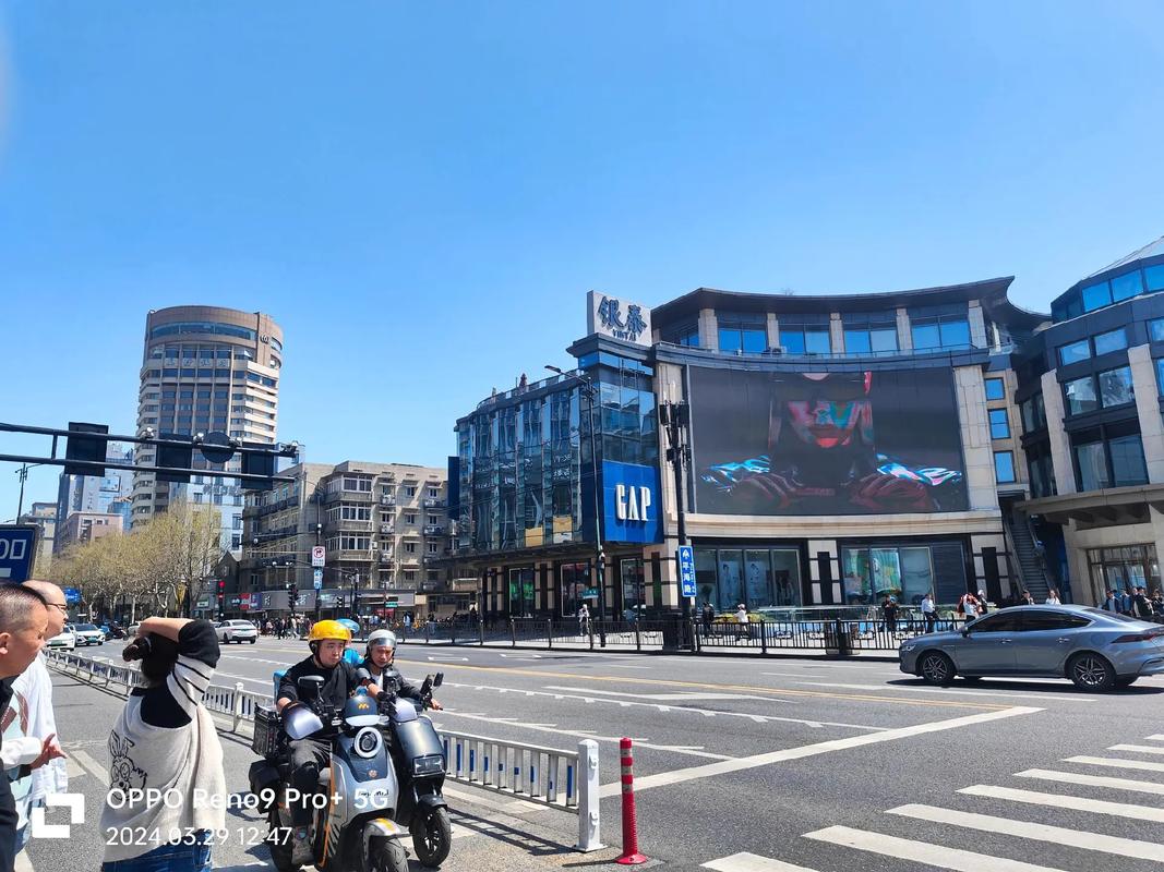 人妻少妇精品专区性色av的相关介绍